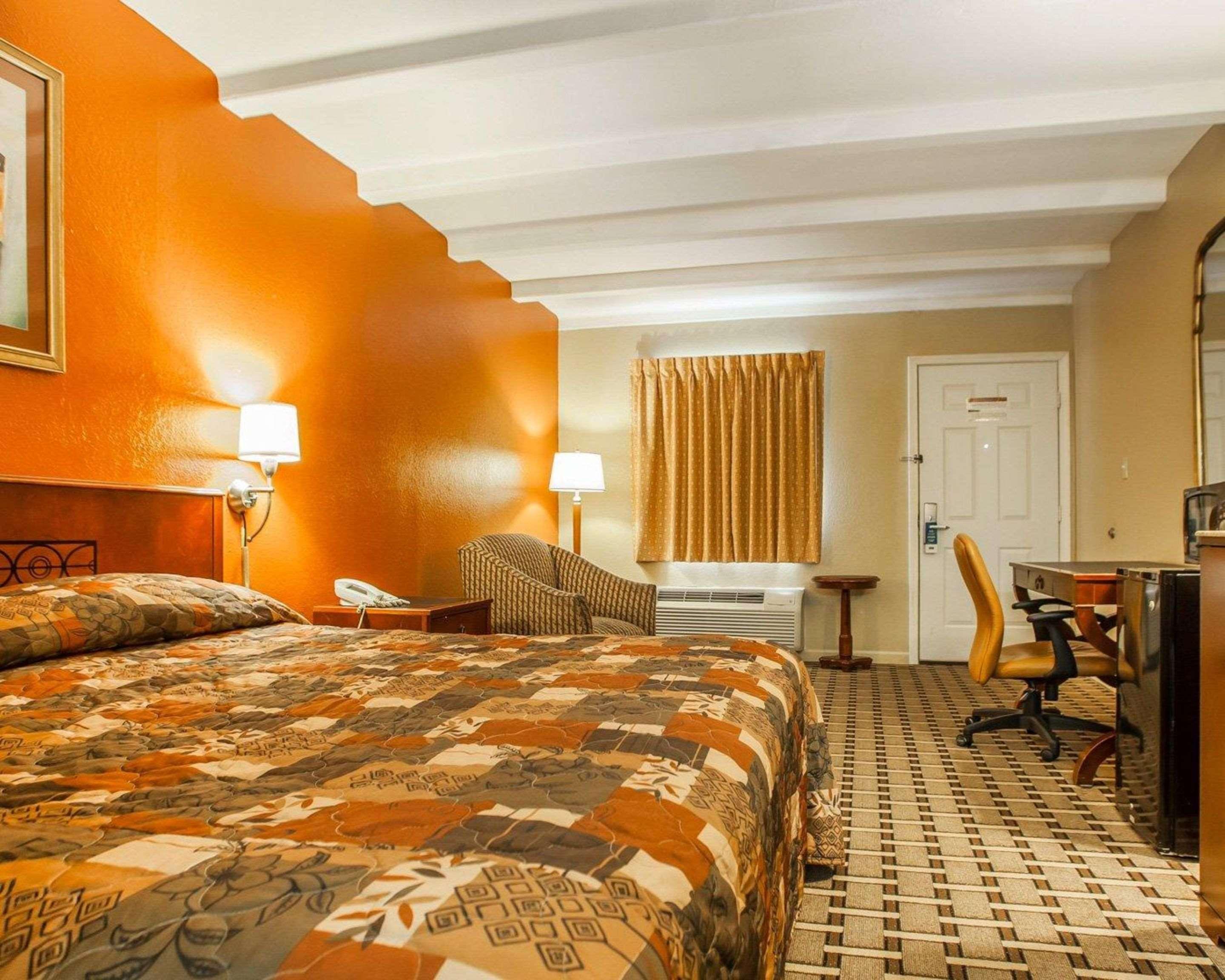 Rodeway Inn Nashville Airport Bagian luar foto