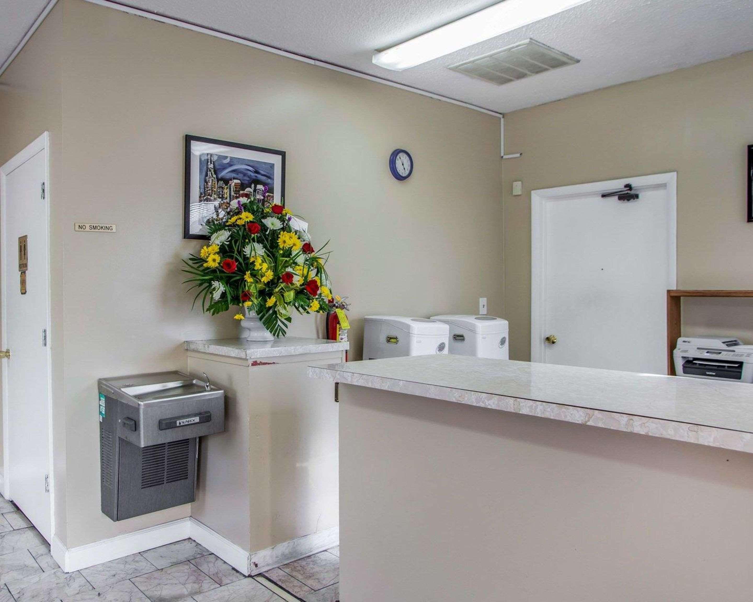 Rodeway Inn Nashville Airport Bagian luar foto