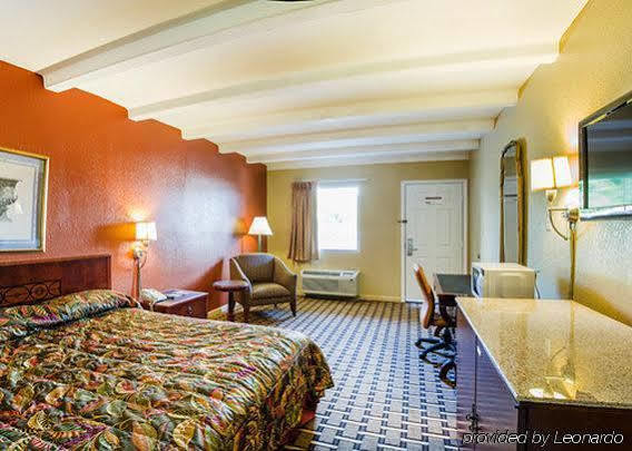 Rodeway Inn Nashville Airport Bagian luar foto