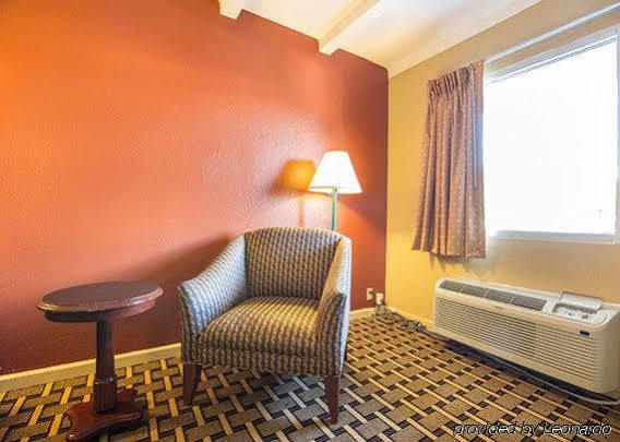 Rodeway Inn Nashville Airport Bagian luar foto